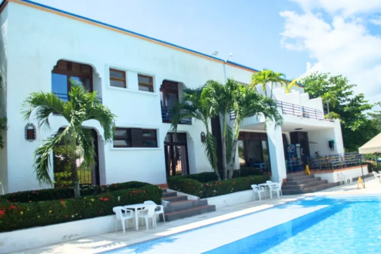 CASA-BLANCA-SAFARI-HOTEL